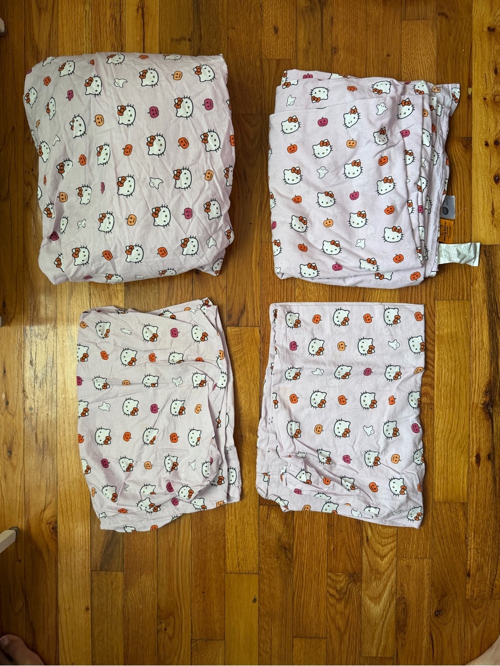 Hello Kitty Bedding Bundle—Seasonal